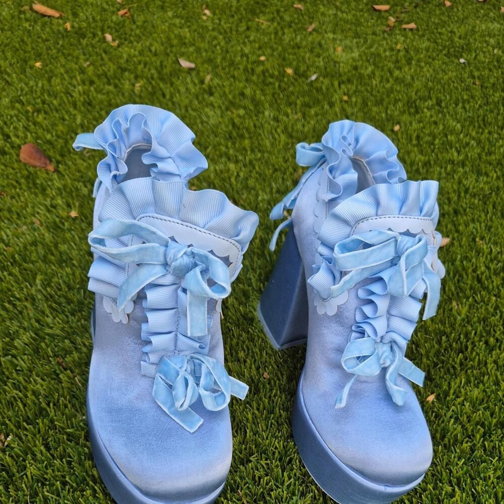 Dolls Kill / Trickz N' Treatz Size 5.5 Blue Ruffle Platform Heels
